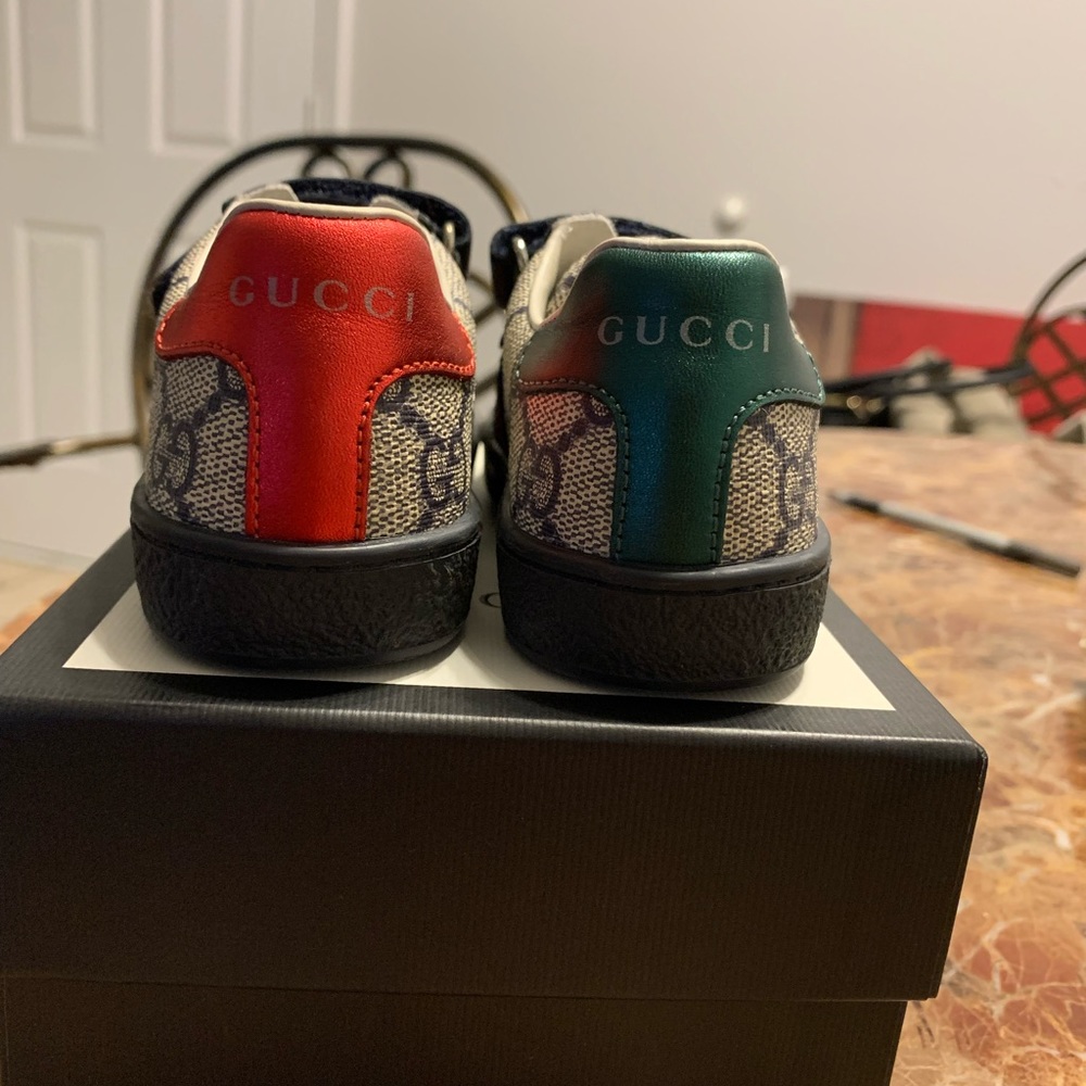 Girls Gucci sneakers like new worn once